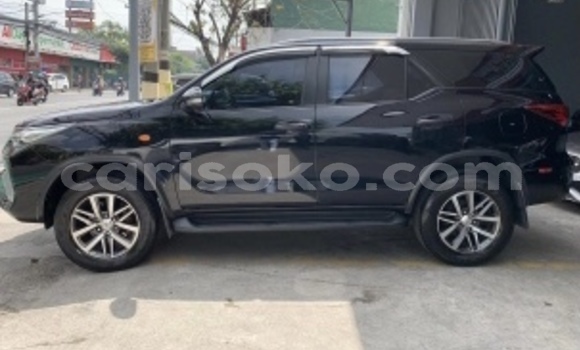 Buy Used Toyota Fortuner White Car in Kigali in Rwanda Buy Used Toyota Fortuner White Car in Kigali in Rwanda