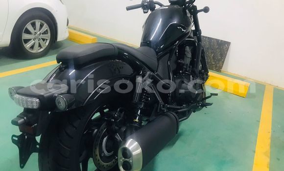 Acheter Occasion Moto Honda Rebel Noir à Kigali, Rwanda Acheter Occasion Moto Honda Rebel Noir à Kigali, Rwanda