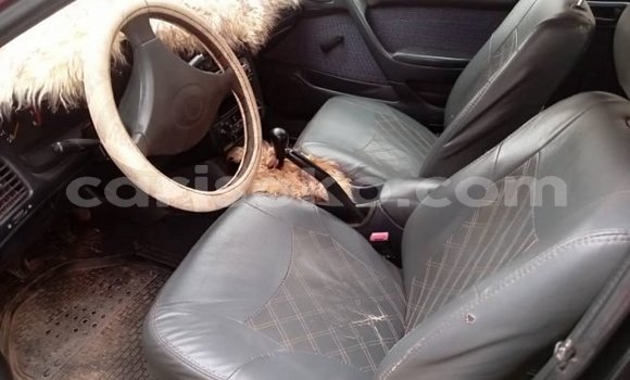 اشتري مستعمل Toyota Carina E Rouge سيارة في Kigali في Rwanda اشتري مستعمل Toyota Carina E Rouge سيارة في Kigali في Rwanda