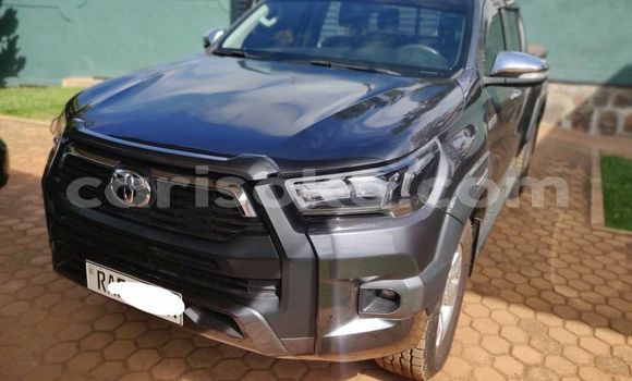 اشتري مستعمل Toyota Hiluxe Revo Noir سيارة في Kigali في Rwanda