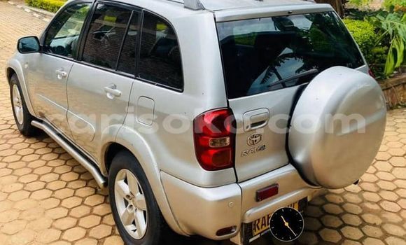 Sayi Na hannu Toyota RAV4 Beige Mota in Kigali a Rwanda Sayi Na hannu Toyota RAV4 Beige Mota in Kigali a Rwanda