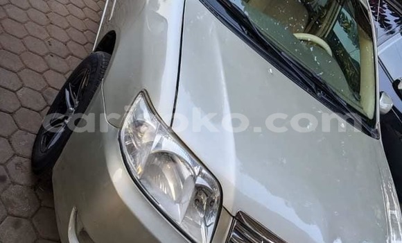 Sayi Na hannu Toyota Corolla Beige Mota in Kigali a Rwanda Sayi Na hannu Toyota Corolla Beige Mota in Kigali a Rwanda