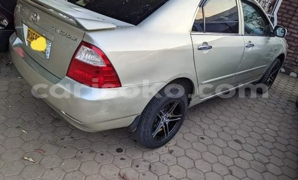 Sayi Na hannu Toyota Corolla Beige Mota in Kigali a Rwanda Sayi Na hannu Toyota Corolla Beige Mota in Kigali a Rwanda
