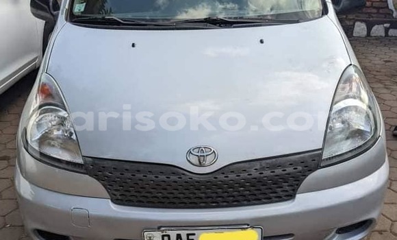 Acheter Occasion Voiture Toyota Yaris Verso Beige à Kigali, Rwanda Acheter Occasion Voiture Toyota Yaris Verso Beige à Kigali, Rwanda