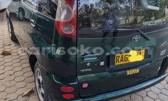 Sayi Na hannu Toyota Yaris Verso Noir Mota in Kigali a Rwanda Sayi Na hannu Toyota Yaris Verso Noir Mota in Kigali a Rwanda