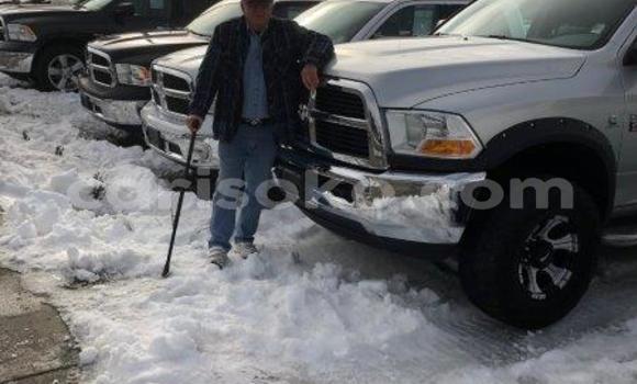 Sayi Na hannu Dodge RAM Gris Mota in Kigali a Rwanda