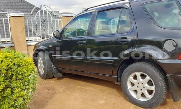 اشتري مستعمل Mercedes-Benz ML–Class Noir سيارة في Kigali في Rwanda اشتري مستعمل Mercedes-Benz ML–Class Noir سيارة في Kigali في Rwanda