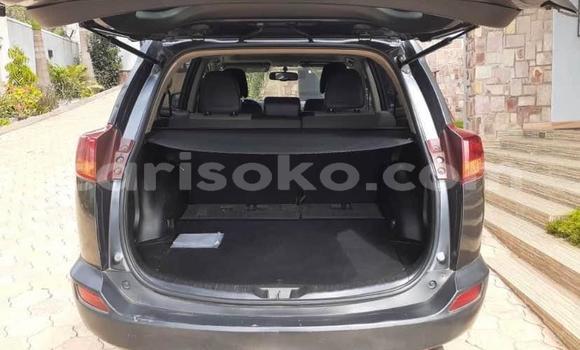 اشتري مستعمل Toyota RAV4 Beige سيارة في Kigali في Rwanda اشتري مستعمل Toyota RAV4 Beige سيارة في Kigali في Rwanda