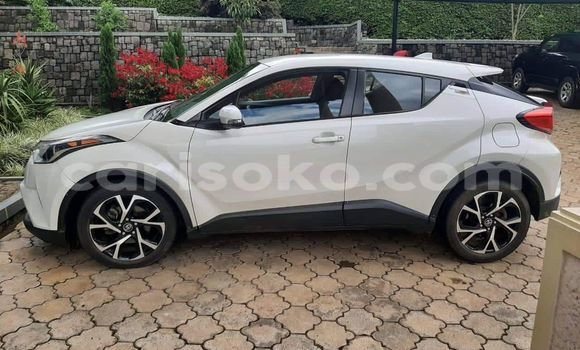 Sayi Na hannu Toyota Chaser Blanc Mota in Kigali a Rwanda