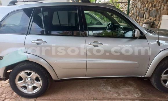 Sayi Na hannu Toyota RAV4 Beige Mota in Kigali a Rwanda Sayi Na hannu Toyota RAV4 Beige Mota in Kigali a Rwanda