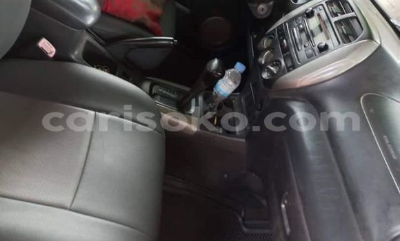 Sayi Na hannu Toyota RAV4 Beige Mota in Kigali a Rwanda Sayi Na hannu Toyota RAV4 Beige Mota in Kigali a Rwanda