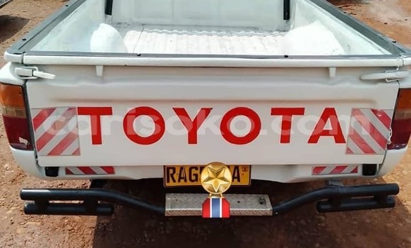 Sayi Na hannu Toyota Hilux Blanc Mota in Kigali a Rwanda Sayi Na hannu Toyota Hilux Blanc Mota in Kigali a Rwanda