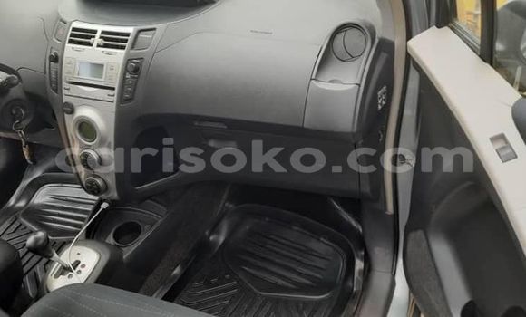 Sayi Na hannu Toyota Yaris Gris Mota in Kigali a Rwanda Sayi Na hannu Toyota Yaris Gris Mota in Kigali a Rwanda