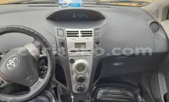 Sayi Na hannu Toyota Yaris Gris Mota in Kigali a Rwanda Sayi Na hannu Toyota Yaris Gris Mota in Kigali a Rwanda