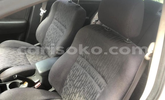 Sayi Na hannu Toyota Corolla Beige Mota in Kigali a Rwanda Sayi Na hannu Toyota Corolla Beige Mota in Kigali a Rwanda