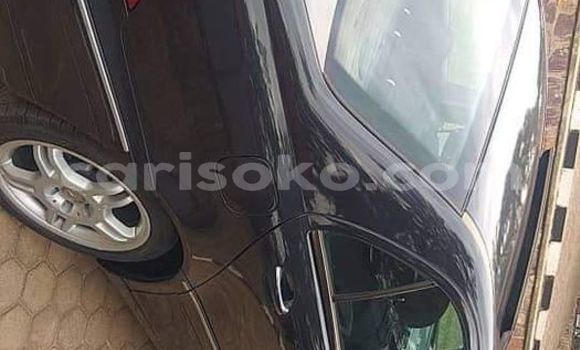 Sayi Na hannu Mercedes-Benz C–Class Noir Mota in Kigali a Rwanda Sayi Na hannu Mercedes-Benz C–Class Noir Mota in Kigali a Rwanda