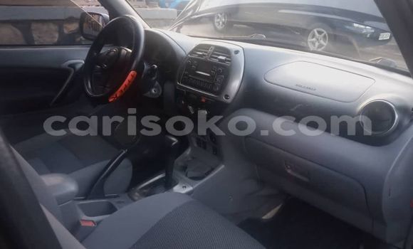 Acheter Occasion Voiture Toyota RAV4 Noir à Kigali, Rwanda Acheter Occasion Voiture Toyota RAV4 Noir à Kigali, Rwanda