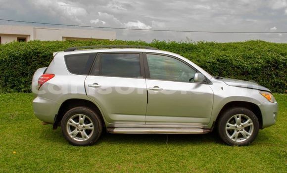 Acheter Occasion Voiture Toyota RAV4 Autre à Kigali, Rwanda Acheter Occasion Voiture Toyota RAV4 Autre à Kigali, Rwanda