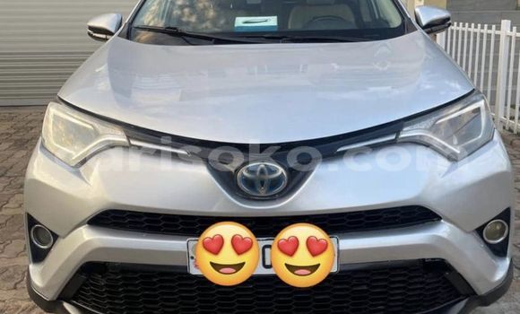 Acheter Occasion Voiture Toyota RAV4 Beige à Kigali, Rwanda Acheter Occasion Voiture Toyota RAV4 Beige à Kigali, Rwanda