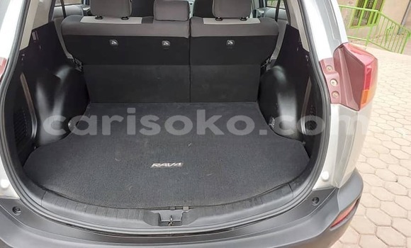 Acheter Occasion Voiture Toyota RAV4 Beige à Kigali, Rwanda Acheter Occasion Voiture Toyota RAV4 Beige à Kigali, Rwanda