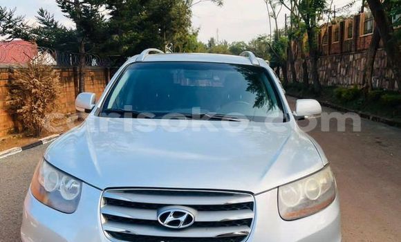 Acheter Occasion Voiture Hyundai Santa Fe Beige à Kigali, Rwanda Acheter Occasion Voiture Hyundai Santa Fe Beige à Kigali, Rwanda