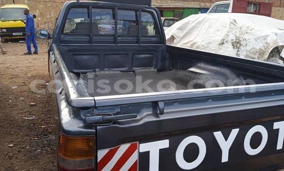 Acheter Occasion Voiture Toyota Hilux Gris à Kigali, Rwanda Acheter Occasion Voiture Toyota Hilux Gris à Kigali, Rwanda