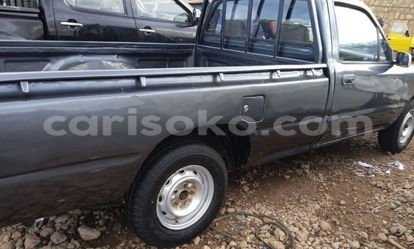 Acheter Occasion Voiture Toyota Hilux Gris à Kigali, Rwanda Acheter Occasion Voiture Toyota Hilux Gris à Kigali, Rwanda