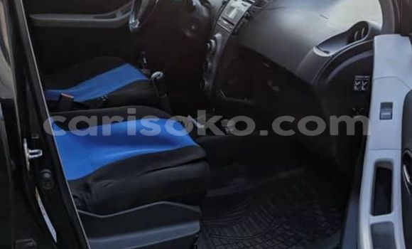Acheter Occasion Voiture Toyota Yaris Noir à Kigali, Rwanda Acheter Occasion Voiture Toyota Yaris Noir à Kigali, Rwanda