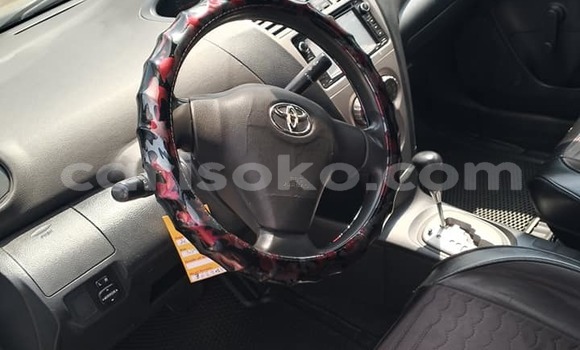 اشتري مستعمل Toyota Yaris Beige سيارة في Kigali في Rwanda اشتري مستعمل Toyota Yaris Beige سيارة في Kigali في Rwanda