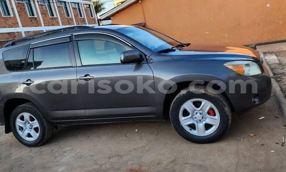 اشتري مستعمل Toyota RAV4 Gris سيارة في Kigali في Rwanda اشتري مستعمل Toyota RAV4 Gris سيارة في Kigali في Rwanda