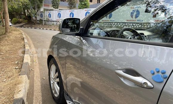 Buy Used Hyundai Tucson Silver Car in Kigali in Rwanda Buy Used Hyundai Tucson Silver Car in Kigali in Rwanda