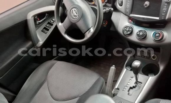 Sayi Na hannu Toyota RAV4 Beige Mota in Kigali a Rwanda Sayi Na hannu Toyota RAV4 Beige Mota in Kigali a Rwanda