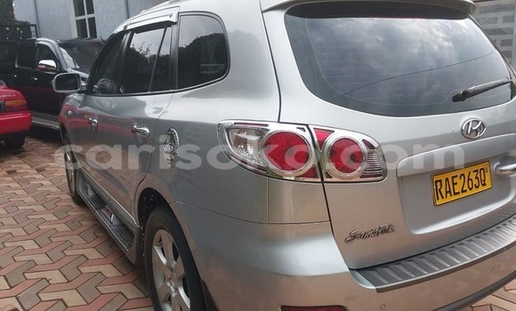 Sayi Na hannu Hyundai Santa Fe Beige Mota in Kigali a Rwanda Sayi Na hannu Hyundai Santa Fe Beige Mota in Kigali a Rwanda
