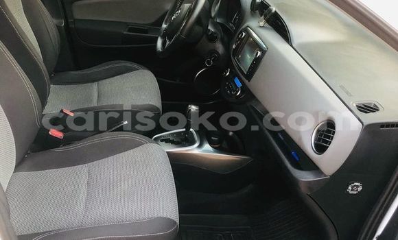 Acheter Occasion Voiture Toyota Yaris Blanc à Kigali, Rwanda Acheter Occasion Voiture Toyota Yaris Blanc à Kigali, Rwanda