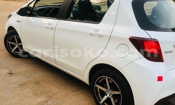 Acheter Occasion Voiture Toyota Yaris Blanc à Kigali, Rwanda Acheter Occasion Voiture Toyota Yaris Blanc à Kigali, Rwanda