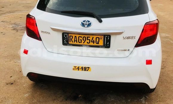 Acheter Occasion Voiture Toyota Yaris Blanc à Kigali, Rwanda Acheter Occasion Voiture Toyota Yaris Blanc à Kigali, Rwanda