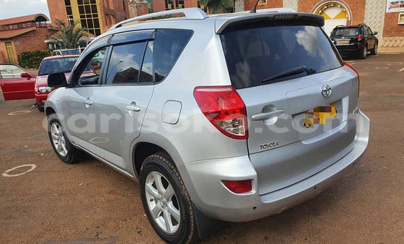 اشتري مستعمل Toyota RAV4 Beige سيارة في Kigali في Rwanda اشتري مستعمل Toyota RAV4 Beige سيارة في Kigali في Rwanda