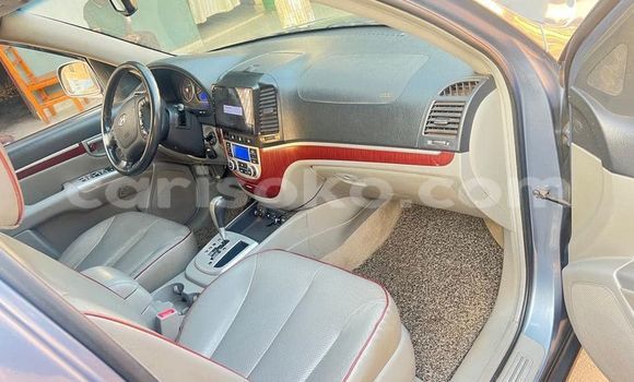 Buy Used Hyundai Santa Fe Blue Car in Kigali in Rwanda Buy Used Hyundai Santa Fe Blue Car in Kigali in Rwanda