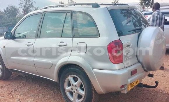 Sayi Na hannu Toyota RAV4 Beige Mota in Kigali a Rwanda Sayi Na hannu Toyota RAV4 Beige Mota in Kigali a Rwanda