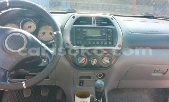 Sayi Na hannu Toyota RAV4 Beige Mota in Kigali a Rwanda Sayi Na hannu Toyota RAV4 Beige Mota in Kigali a Rwanda