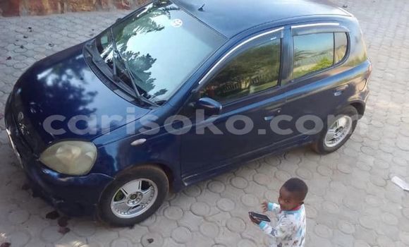 اشتري مستعمل Toyota Vitz Bleu سيارة في Kigali في Rwanda اشتري مستعمل Toyota Vitz Bleu سيارة في Kigali في Rwanda