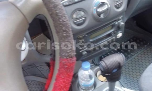 اشتري مستعمل Toyota Vitz Bleu سيارة في Kigali في Rwanda اشتري مستعمل Toyota Vitz Bleu سيارة في Kigali في Rwanda