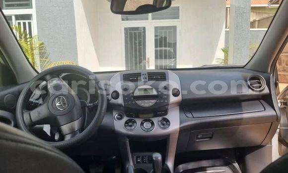 Buy Used Toyota RAV4 Beige Car in Kigali in Rwanda Buy Used Toyota RAV4 Beige Car in Kigali in Rwanda