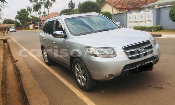 Buy Used Hyundai Santa Fe Beige Car in Kigali in Rwanda Buy Used Hyundai Santa Fe Beige Car in Kigali in Rwanda