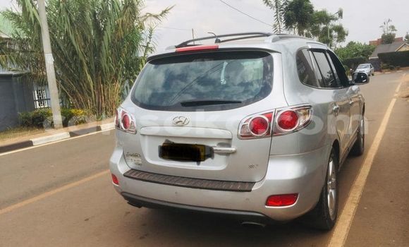 Buy Used Hyundai Santa Fe Beige Car in Kigali in Rwanda Buy Used Hyundai Santa Fe Beige Car in Kigali in Rwanda