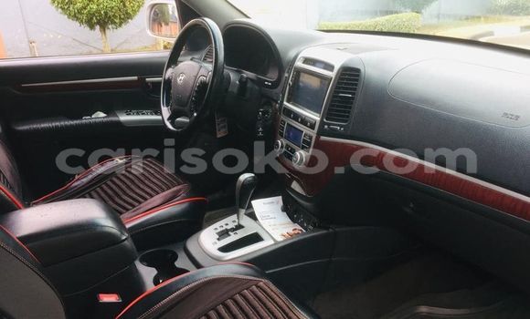 Buy Used Hyundai Santa Fe Beige Car in Kigali in Rwanda Buy Used Hyundai Santa Fe Beige Car in Kigali in Rwanda