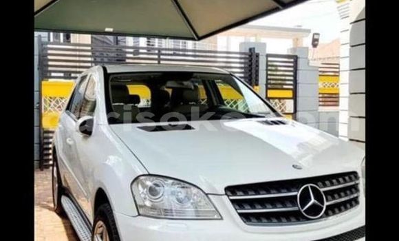 Buy Used Mercedes-Benz ML–Class White Car in Kigali in Rwanda Buy Used Mercedes-Benz ML–Class White Car in Kigali in Rwanda