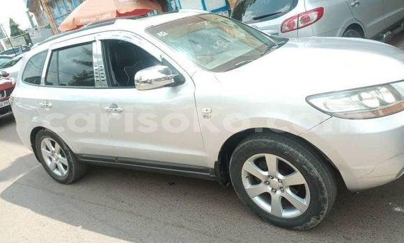 Buy Used Hyundai Santa Fe Beige Car in Kigali in Rwanda Buy Used Hyundai Santa Fe Beige Car in Kigali in Rwanda
