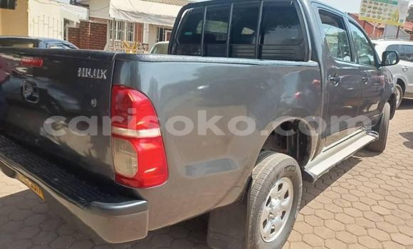 Buy Used Toyota Hiluxe VIGO Silver Car in Kigali in Rwanda Buy Used Toyota Hiluxe VIGO Silver Car in Kigali in Rwanda
