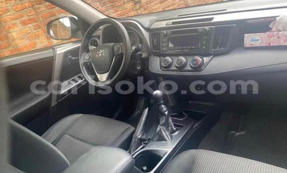 اشتري مستعمل Toyota RAV4 Beige سيارة في Kigali في Rwanda اشتري مستعمل Toyota RAV4 Beige سيارة في Kigali في Rwanda